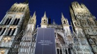 Rouen - cathedral at night (sound and light show)